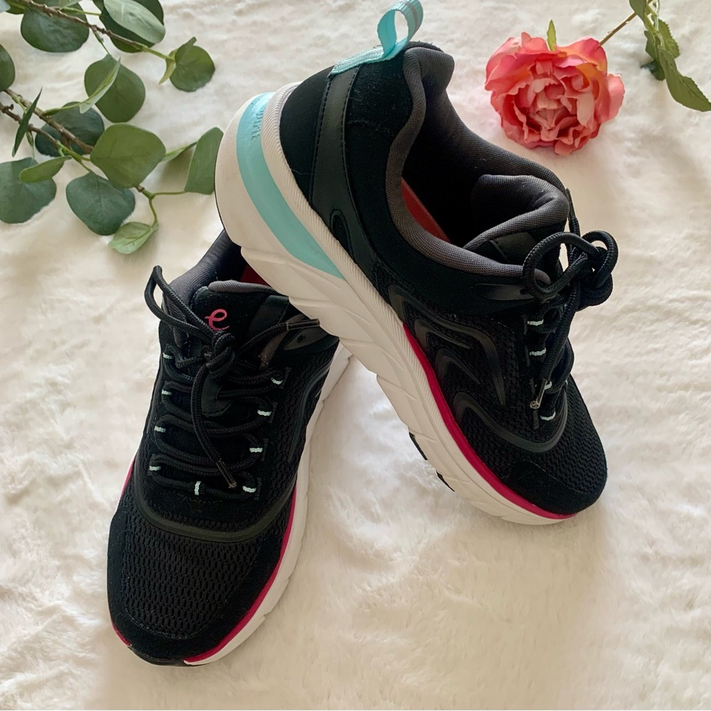 easy spirit x Denise Austin Milla Walking Shoe - Black - size 8.5 W